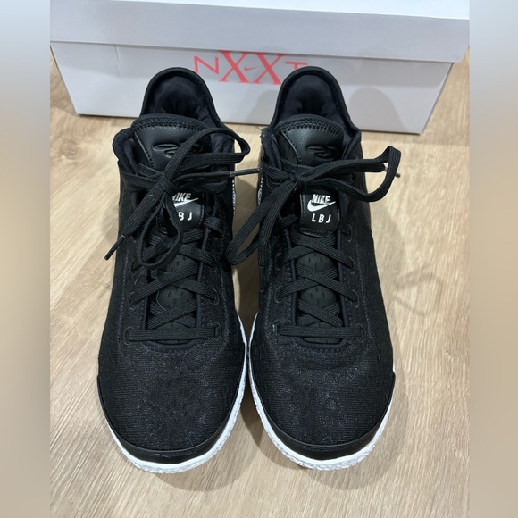 Lebrons next gen! - Picture 3 of 5